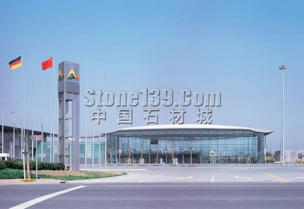 上海新國(guó)際展覽中心大門