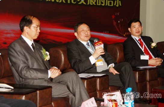 中國(guó)城鎮(zhèn)化機(jī)遇高端論壇暨黃驊港萬(wàn)國(guó)（國(guó)際）石材商貿(mào)城推介會(huì)在廈門(mén)隆重舉行7