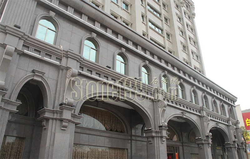 石材幕墻在現(xiàn)代建筑應(yīng)用中的優(yōu)勢(shì)有哪些？