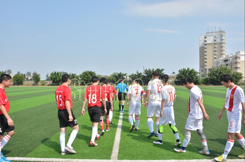 千帆石業(yè)杯足球賽比賽現(xiàn)場(chǎng)