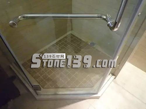 夏天裝飾浴室，大理石鋪地應(yīng)該這么用