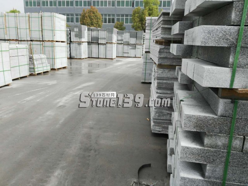 湖北麻城市東辰石業(yè)主營芝麻白花崗巖、承接麻城白麻石材工程訂單