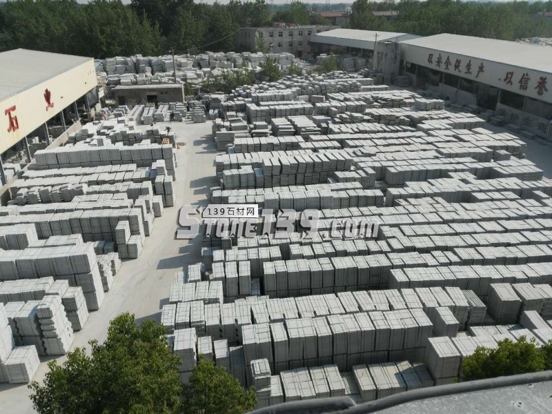 湖北麻城市東辰石業(yè)主營芝麻白花崗巖、承接麻城白麻石材工程訂單