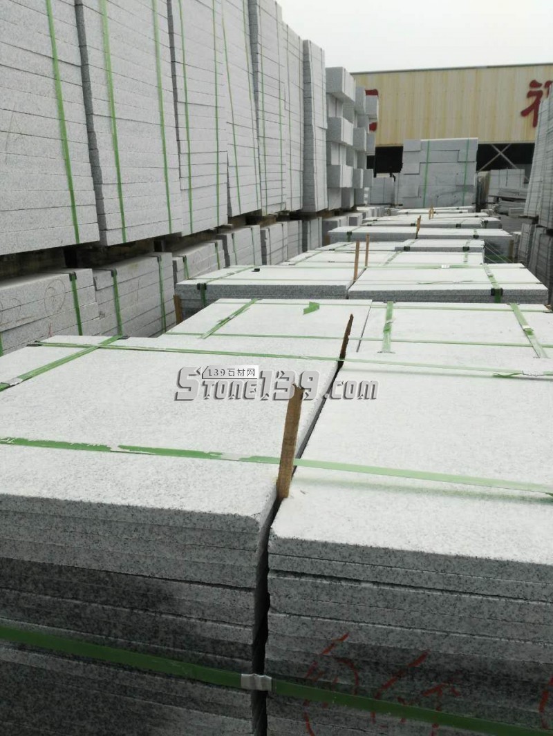 湖北麻城市東辰石業(yè)主營芝麻白花崗巖、承接麻城白麻石材工程訂單