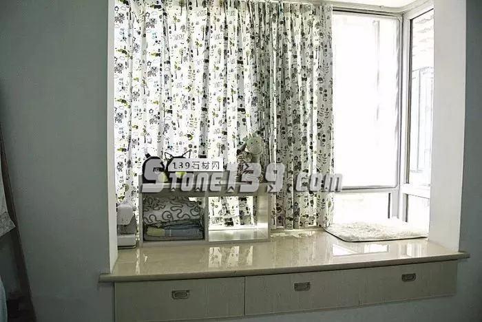 飄窗窗臺，還是石材的耐用！