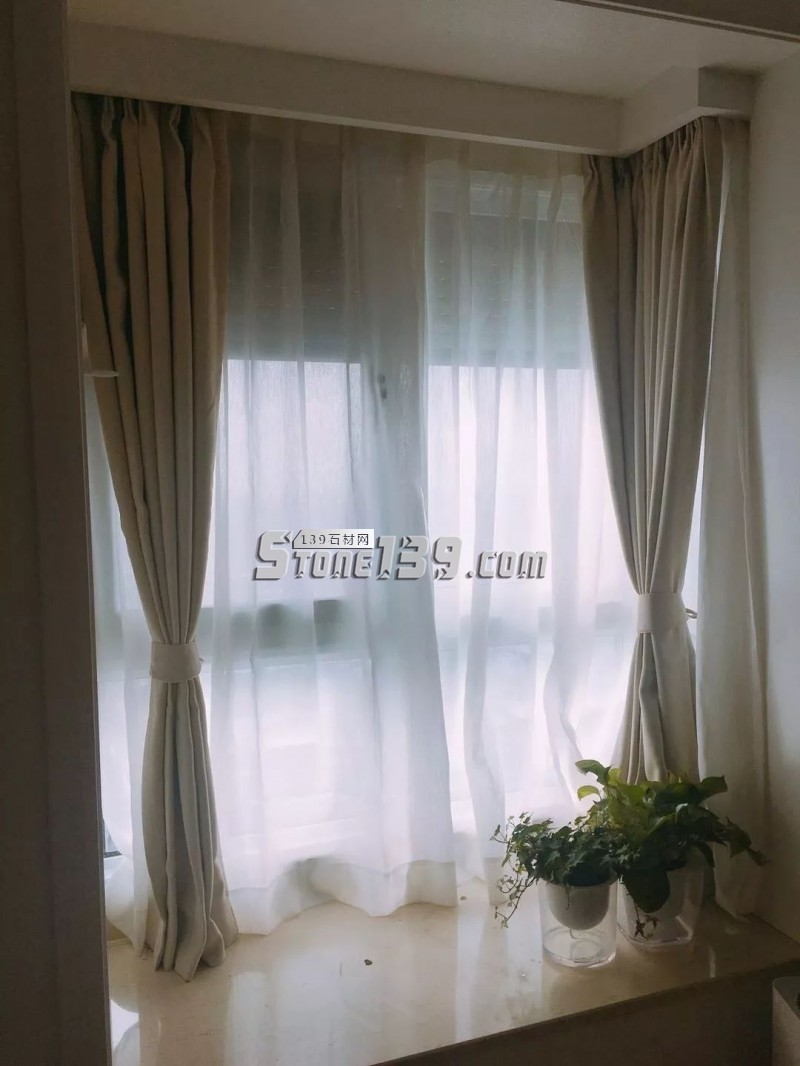 飄窗窗臺，還是石材的耐用！