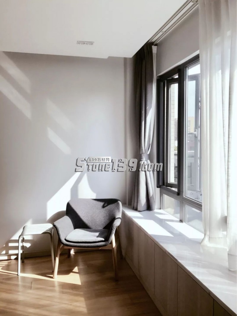 飄窗窗臺，還是石材的耐用！