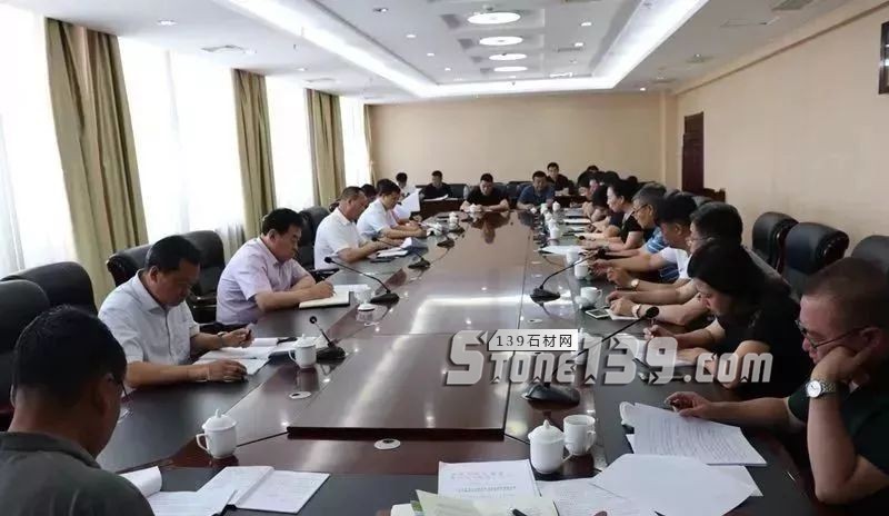 遼寧錦州凌海市集中整治石材石雕加工企業(yè)，依法對(duì)231家實(shí)施斷電