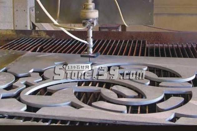 水刀切割機(jī)刀縫補(bǔ)償?shù)牟僮骷记? /><br />
比如我們要切割一個(gè)&phi;100mm的圓形工件,水束直徑為&phi;1m,那么水刀的切割軌跡則按照一個(gè)直徑為&phi;101mm的圓形軌跡切割(切割運(yùn)動(dòng)軌跡是切割水束中心所走過的軌跡,CAD/CAM軟件里生成的G代碼所表明的運(yùn)動(dòng)坐標(biāo),就是切割運(yùn)動(dòng)軌跡的坐標(biāo)),而不是&phi;100mm的圓:如果運(yùn)動(dòng)軌跡為&phi;100mm的話,最終切割出來的工件的直徑只有&phi;99mm,周邊比要求的&phi;100mm小了一個(gè)切割半徑（即切割水束的半徑),為了補(bǔ)償這少掉的切割半徑,在CAD/CAM軟件里需要將運(yùn)動(dòng)軌跡在工件尺寸的基礎(chǔ)上再加一個(gè)切割半徑(如果是切割孔,則應(yīng)減去一個(gè)切割半徑),即所謂半徑補(bǔ)償,以便最終能加工出和要求尺寸相一致的加工件。<br />
<br />
設(shè)置割縫補(bǔ)償方面需注意以下幾點(diǎn):<br />
1、設(shè)置了軟件補(bǔ)償以后一般不需要在數(shù)控系統(tǒng)上補(bǔ)償,否則補(bǔ)償重復(fù)尺寸就又會(huì)出現(xiàn)偏差了,但如果軟件補(bǔ)償在切割下來后尺寸還差一點(diǎn),可以通過數(shù)控系統(tǒng)再補(bǔ)償。<br />
2、如果通過數(shù)控系統(tǒng)補(bǔ)償,則應(yīng)在軟件中把補(bǔ)償量設(shè)為零。<br />
3、如果不能確定應(yīng)該補(bǔ)償多少尺寸,可以在廢料上割一個(gè)矩形,測(cè)量實(shí)際尺寸和編程尺寸計(jì)算出需要的補(bǔ)償量。<br />
4、數(shù)控系統(tǒng)在處理小圓弧的補(bǔ)償時(shí)比較困難,如果圓弧比補(bǔ)償半徑還小是切割不出來的,更不能正確補(bǔ)償(理論上半徑變成負(fù)數(shù)),對(duì)這種情況應(yīng)該考慮修改零件圖,或者考慮采用軟件補(bǔ)償以便及時(shí)發(fā)現(xiàn)問題。<br />
<br /></div>
</div>
                            <div   id=