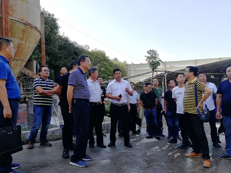 湖北麻城市委常委、統(tǒng)戰(zhàn)部部長(zhǎng)戴昌遠(yuǎn)一行考察交流富強(qiáng)石材綠色礦山經(jīng)驗(yàn)