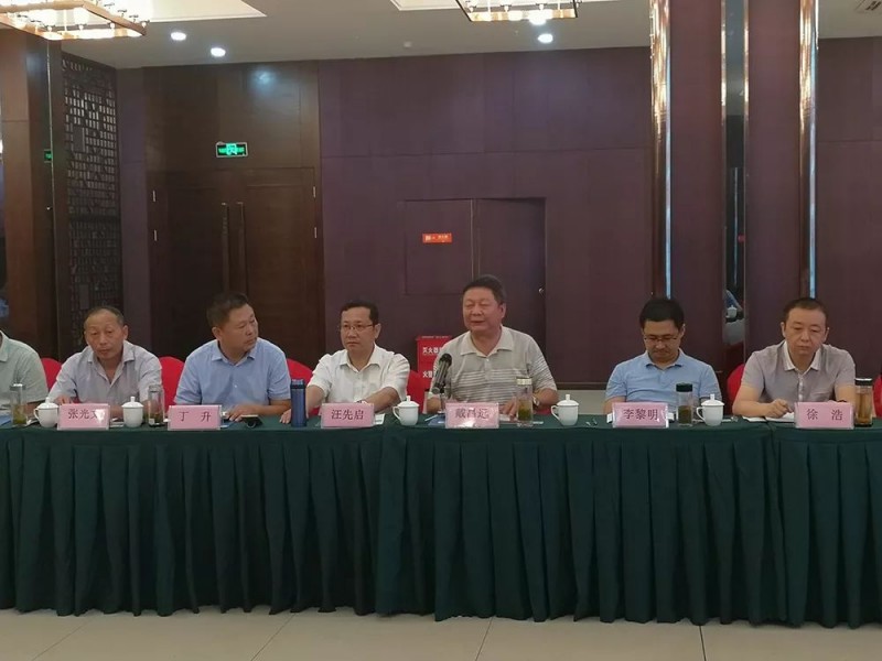 湖北麻城市委常委、統(tǒng)戰(zhàn)部部長(zhǎng)戴昌遠(yuǎn)一行考察交流富強(qiáng)石材綠色礦山經(jīng)驗(yàn)