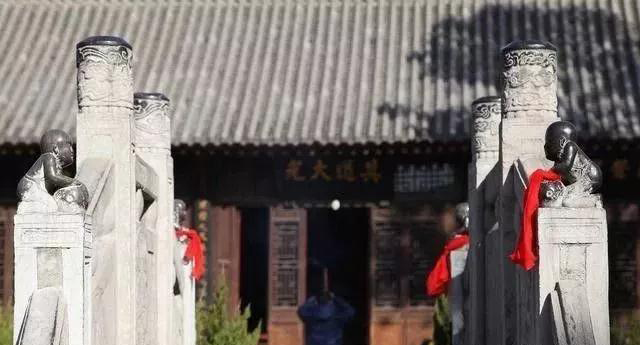 中國(guó)古老石材工程之石雕橋欄桿 承載著千年的歷史與文化