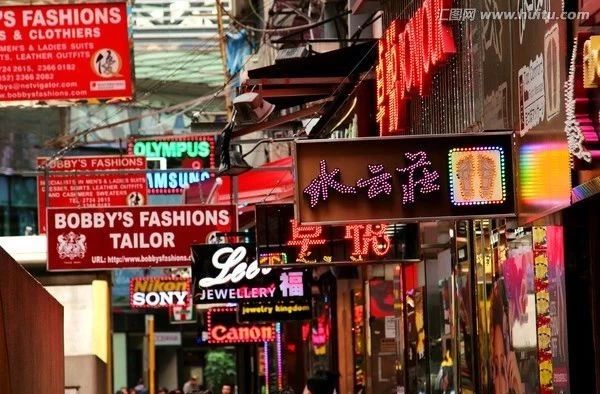 中國石材基地&ldquo;福建水頭&rdquo;路邊違規(guī)廣告牌整治行動