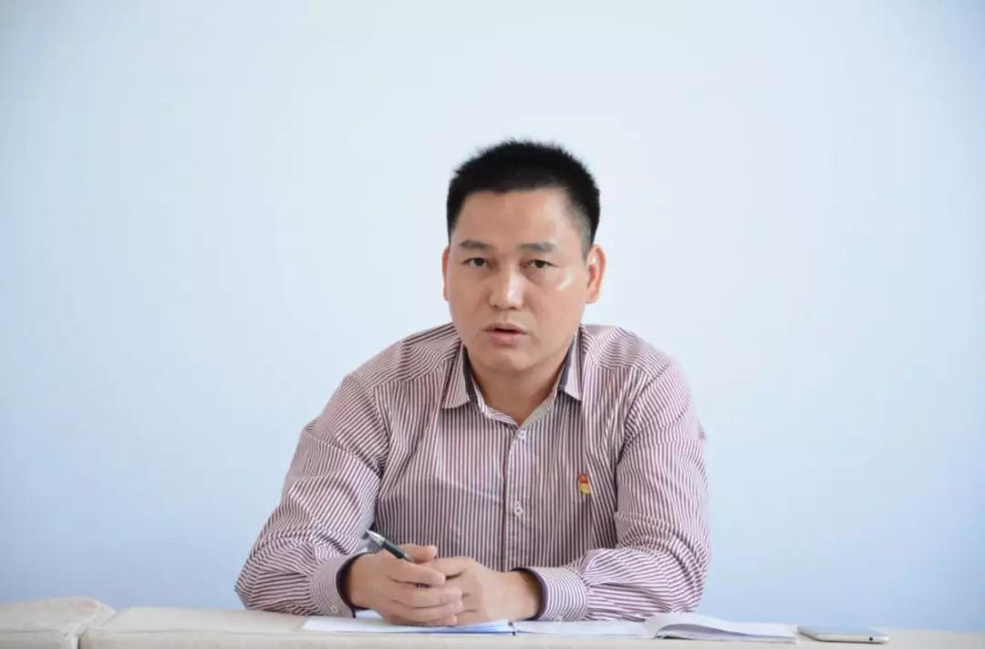 水頭鎮(zhèn)黨委宣傳委員、統(tǒng)戰(zhàn)委員黃德藝