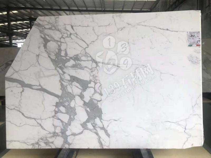 魚(yú)肚白和雪花白大理石