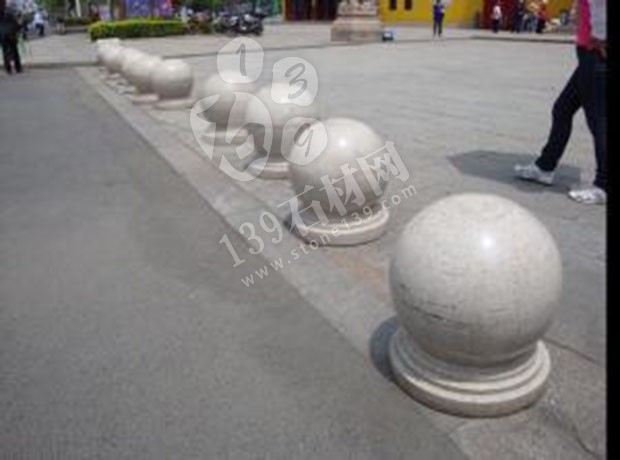 泌陽縣【豐達(dá)石材廠】主營(yíng)河南芝麻白（芝麻灰）路沿石