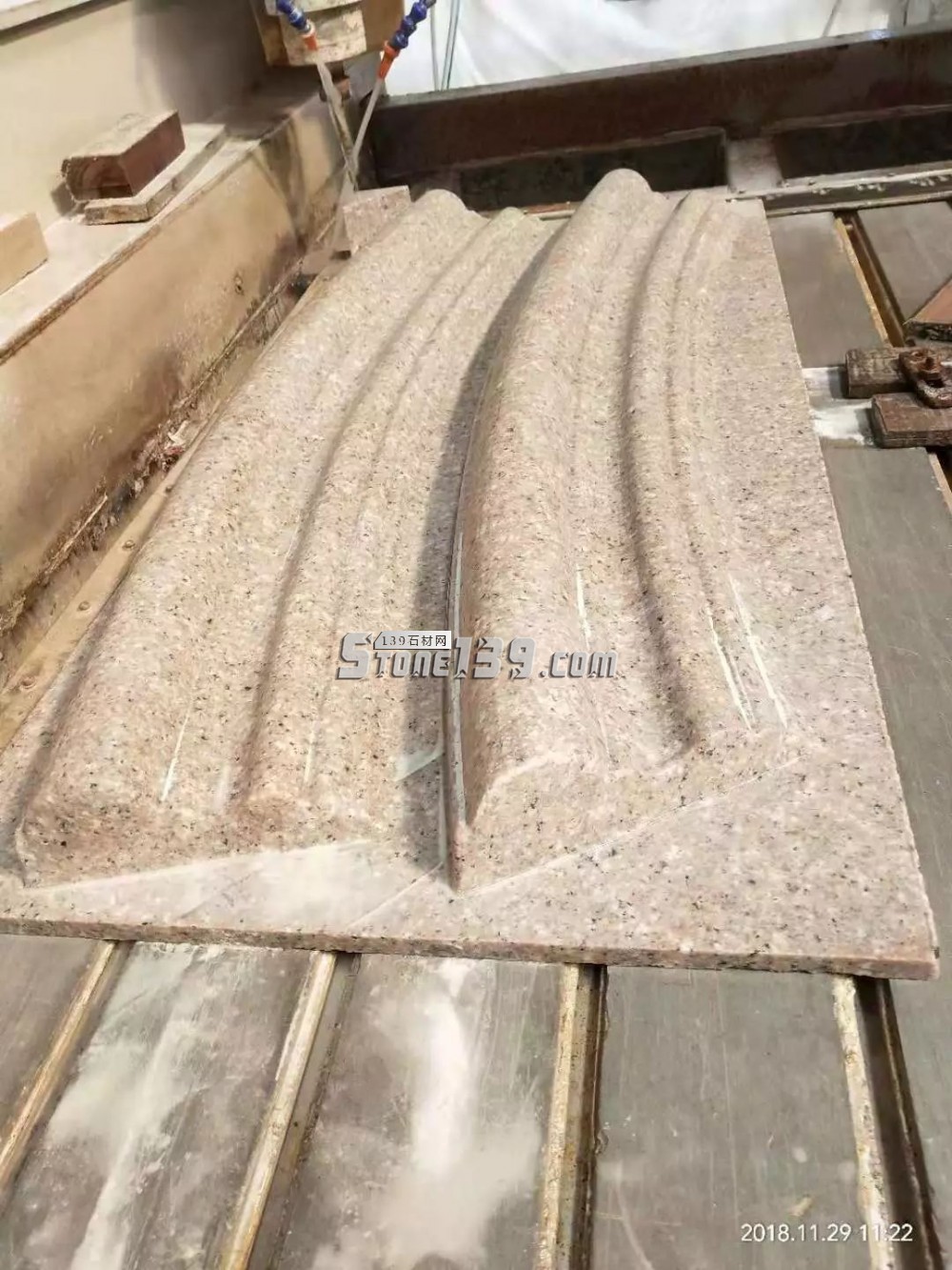 花崗巖異形雕刻機弧形線條產(chǎn)品