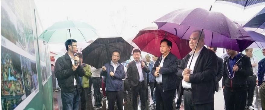 福建漳州臺商投資區(qū)石材礦山復(fù)綠變身礦坑酒店、礦坑公園