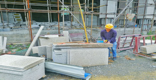 貴州巨鼎石材工程 | 思南縣人民銀行建設(shè)項(xiàng)目施工現(xiàn)場