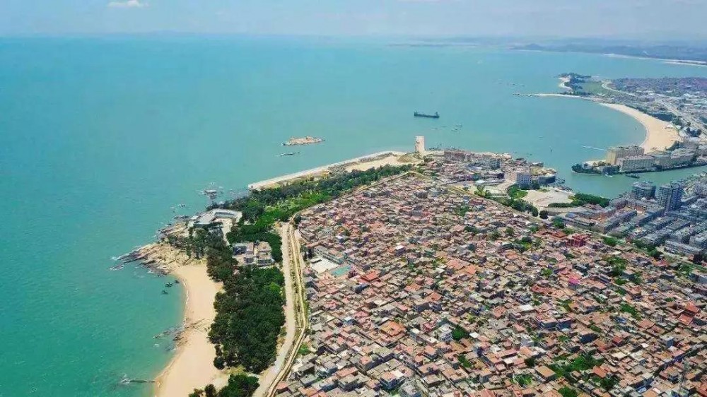 緊急喊停！志愿者投訴惠安海岸線遭開發(fā)商違規(guī)開采石材