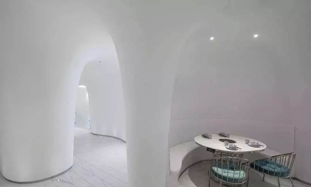 帶您看看上海一家時尚火鍋餐廳用“爵士白大理石”打造的內(nèi)裝視覺