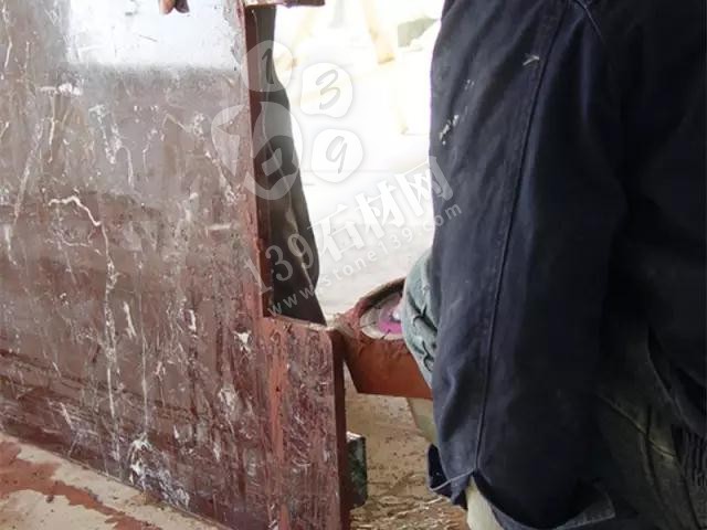 【石材家裝工藝】紫羅紅大理石窗臺板的安裝全過程