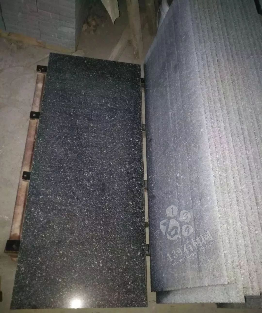 國內(nèi)那些可以替代福建芝麻黑的黑石產(chǎn)品