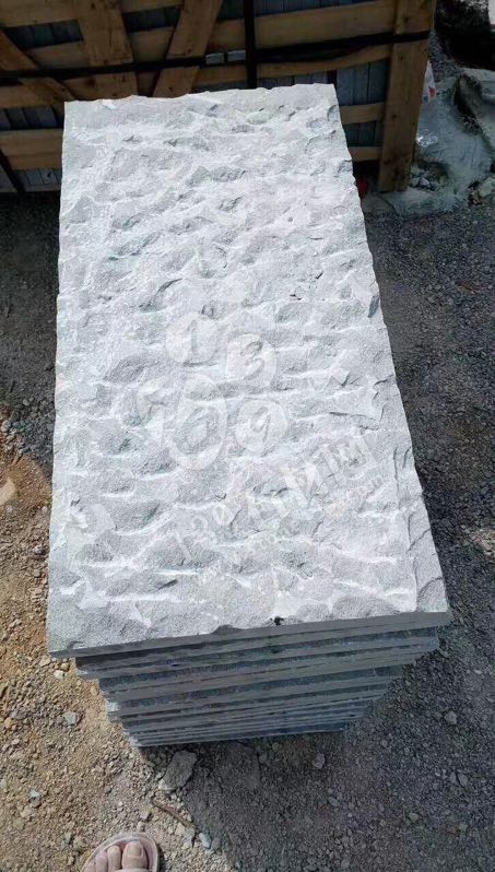 達(dá)州輝騰石材專業(yè)提供青石路沿石、欄桿、地鋪石、臺(tái)階石的園林青石產(chǎn)品