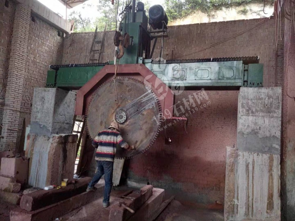 浙江溫州泰順縣南院志松石材廠主營雞血紅,福壽紅,貴妃紅,茶花白,青石,遂昌白,壽寧紅