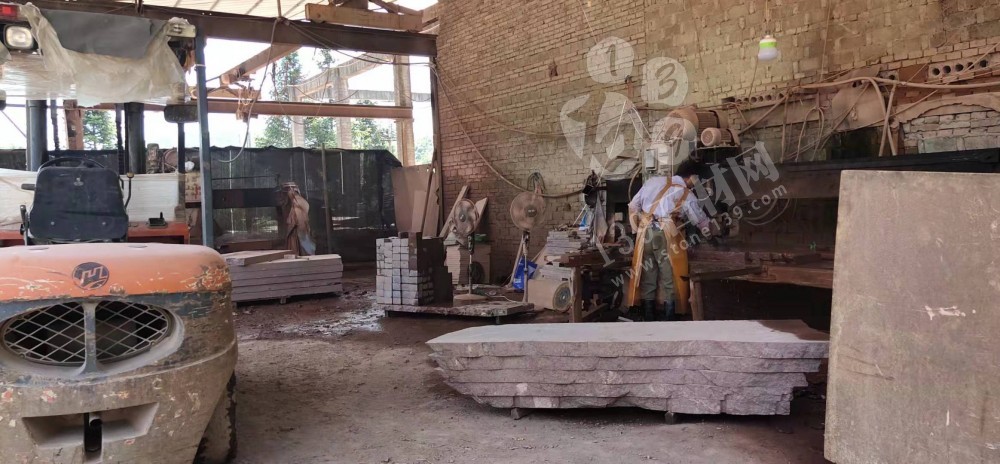 浙江溫州泰順縣南院志松石材廠主營雞血紅,福壽紅,貴妃紅,茶花白,青石,遂昌白,壽寧紅