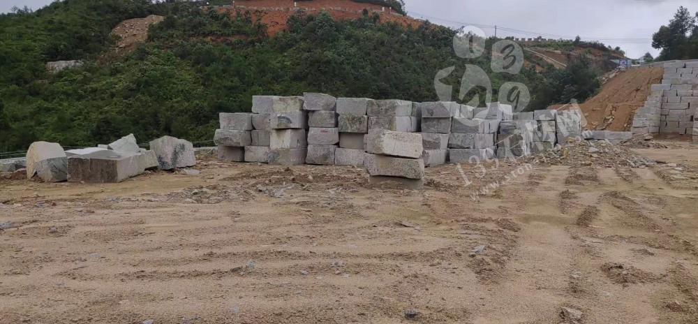 浙江溫州泰順縣南院志松石材廠主營雞血紅,福壽紅,貴妃紅,茶花白,青石,遂昌白,壽寧紅