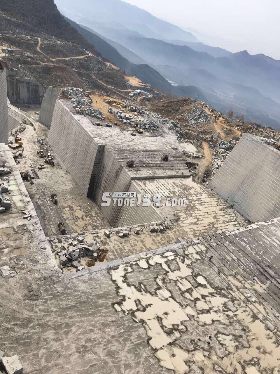 關(guān)于試點(diǎn)實(shí)施長泰縣吳田山礦區(qū)廢礦石固體廢棄物回收綜合利用生產(chǎn)機(jī)制砂 項(xiàng)目的報(bào)告