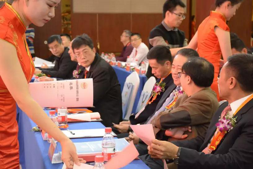 華輝石材股份董事長王清安當(dāng)選全國工商聯(lián)石材業(yè)商會第四屆理事會首任輪值會長