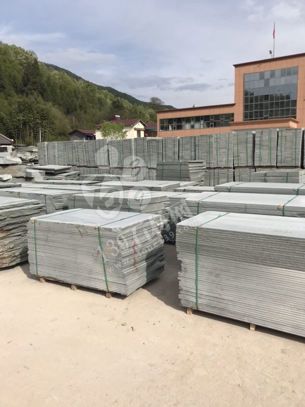 四川茗源石材主要經(jīng)營萬源青石、欄桿護欄、路沿石、市政工程青石訂單