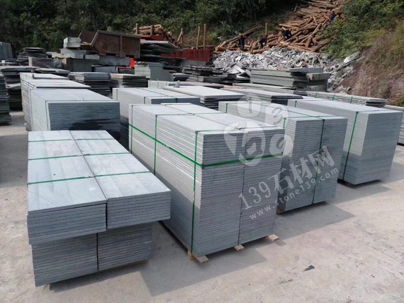 四川茗源石材主要經(jīng)營萬源青石、欄桿護欄、路沿石、市政工程青石訂單