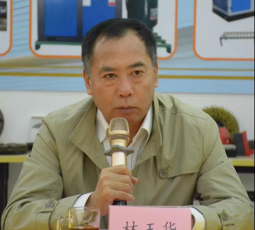 中國石材機(jī)械輔料產(chǎn)業(yè)發(fā)展專家研討會(huì)在水頭召開