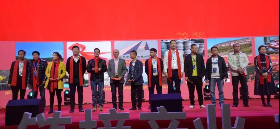 首屆石材機械輔料產(chǎn)業(yè)發(fā)展論壇在福建水頭成功舉行，論道賦能產(chǎn)業(yè)未來新發(fā)展