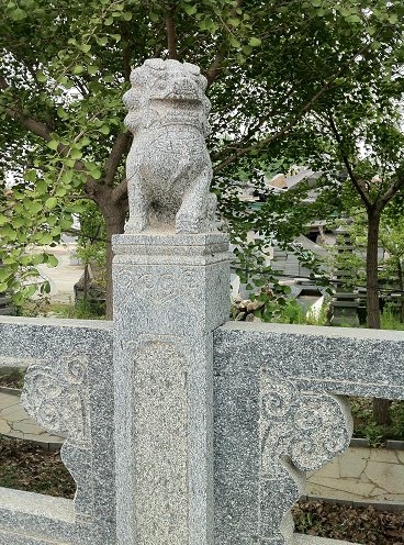 山東臨沂臨沭縣（“東盤青”芝麻灰、白麻）石材介紹