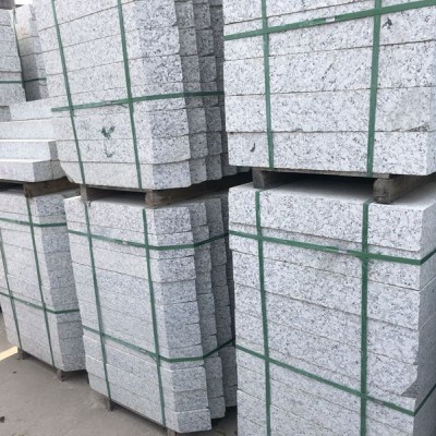 廣東路緣石廠家現(xiàn)貨供應