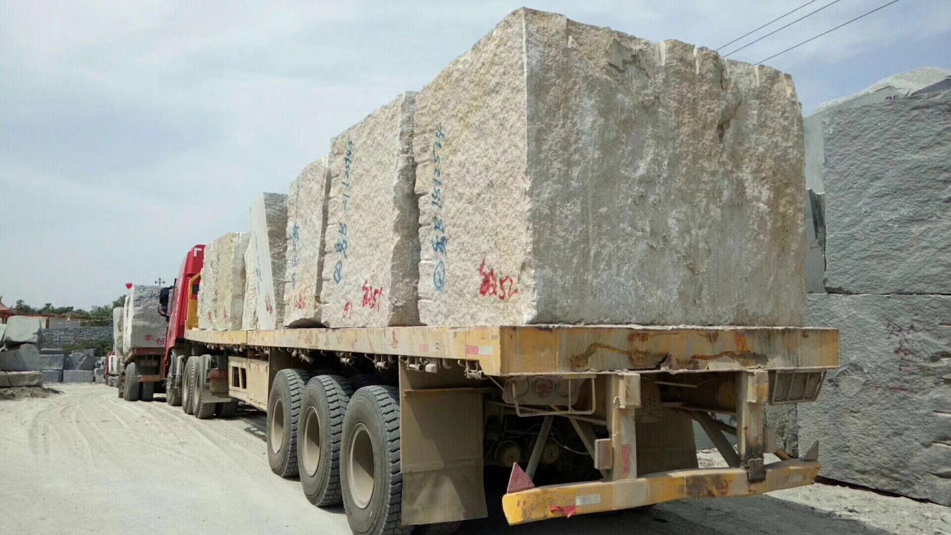 【恒鑨竽杰石材】主營(yíng)花崗巖江西紅、新老礦芝麻黑654#