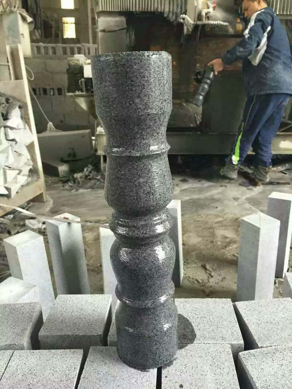 【恒鑨竽杰石材】主營(yíng)花崗巖江西紅、新老礦芝麻黑654#