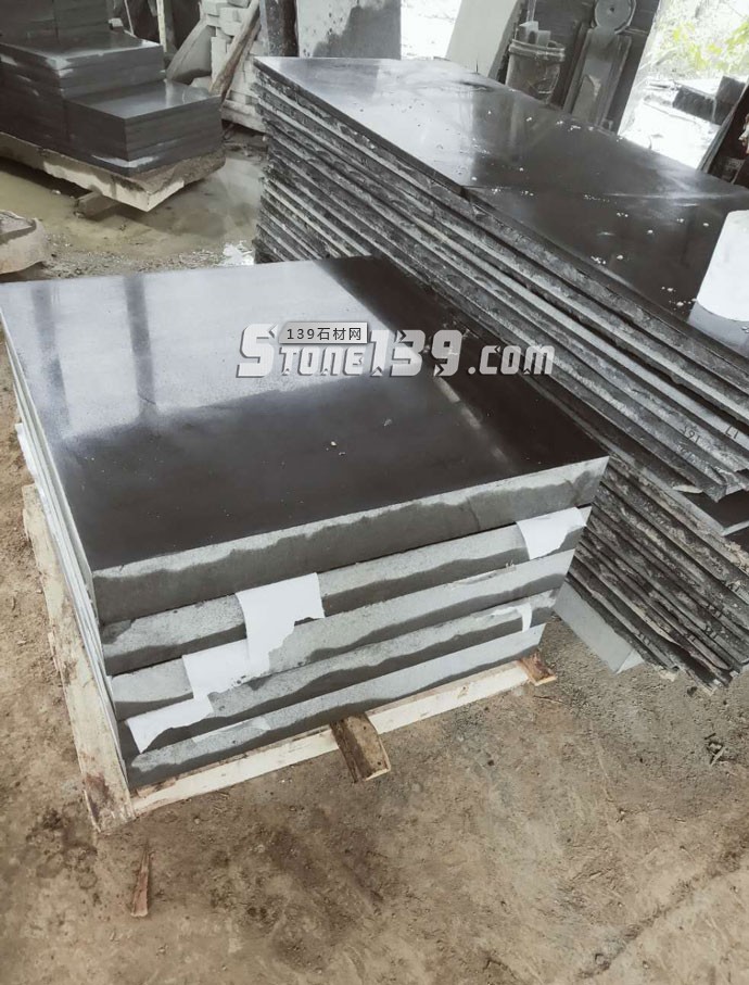 目前最便宜的黑石（湛江黑）產(chǎn)地廣東雷州市召開非法石材場(chǎng)整治工作推進(jìn)會(huì)