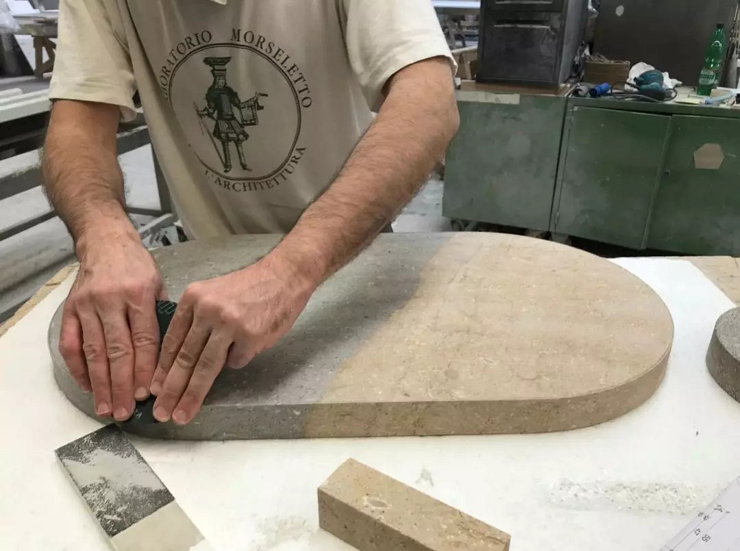 你說石材有色差是次品，那是你沒遇上好設(shè)計