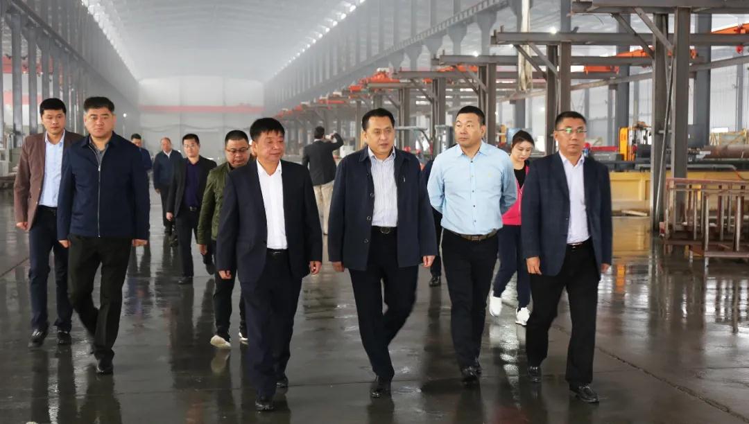 廣西岑溪市委書記羅偉雄一行蒞臨中國北部(蛟河)石材循環(huán)經(jīng)濟產(chǎn)業(yè)園考察