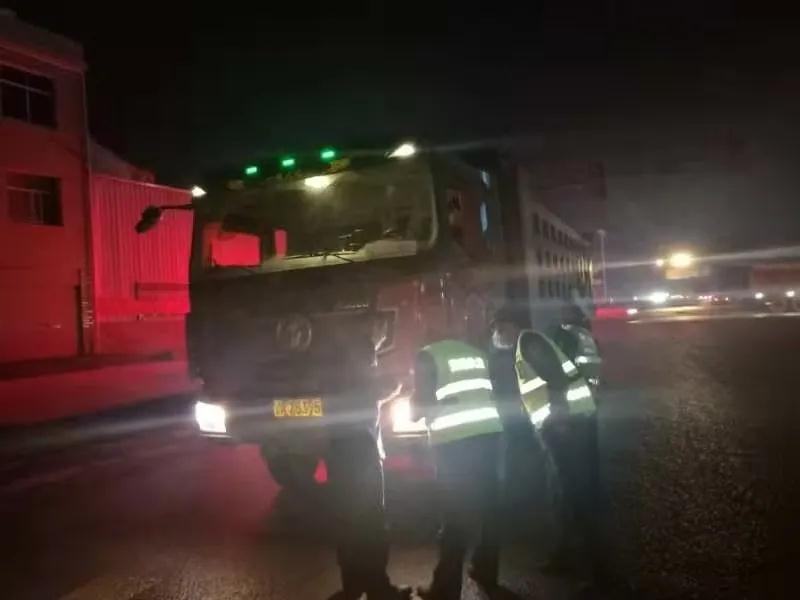 湖北麻城成立專班整治石材產(chǎn)業(yè)貨運(yùn)車輛，6家企業(yè)被下達(dá)責(zé)令整改通知書