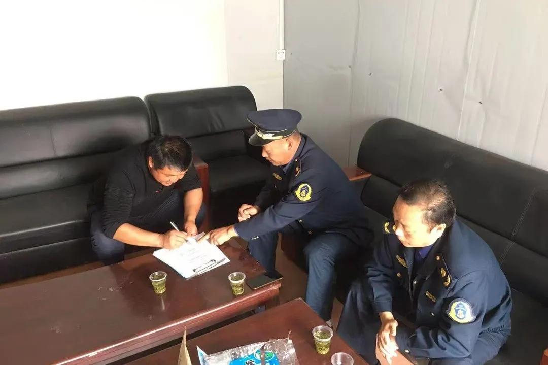 湖北麻城成立專班整治石材產(chǎn)業(yè)貨運(yùn)車輛，6家企業(yè)被下達(dá)責(zé)令整改通知書