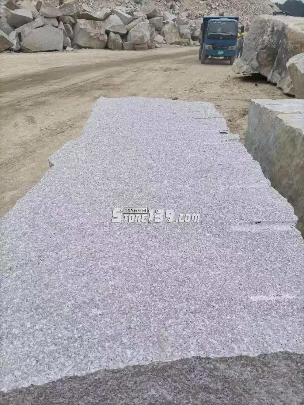 石井636、銹石重獲開采許可，量大穩(wěn)定便宜！福建省內(nèi)最大開采規(guī)模的花崗巖礦山！
