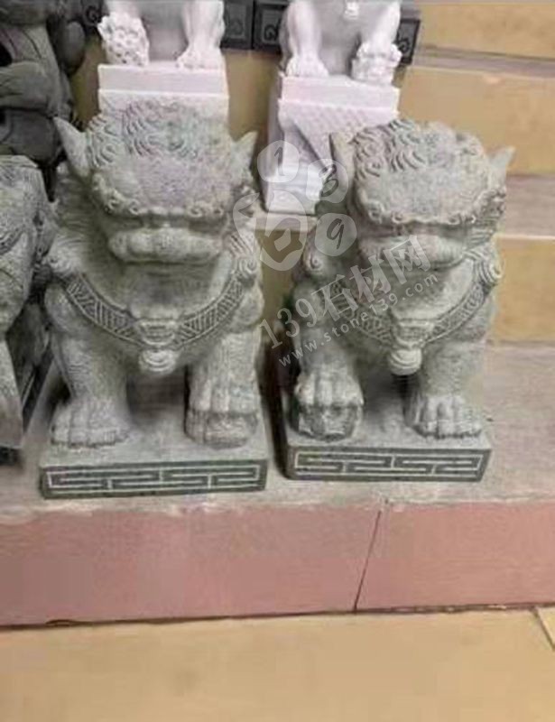 萬(wàn)國(guó)石材帶您了解沒(méi)哭了的萬(wàn)源青石雕刻產(chǎn)品