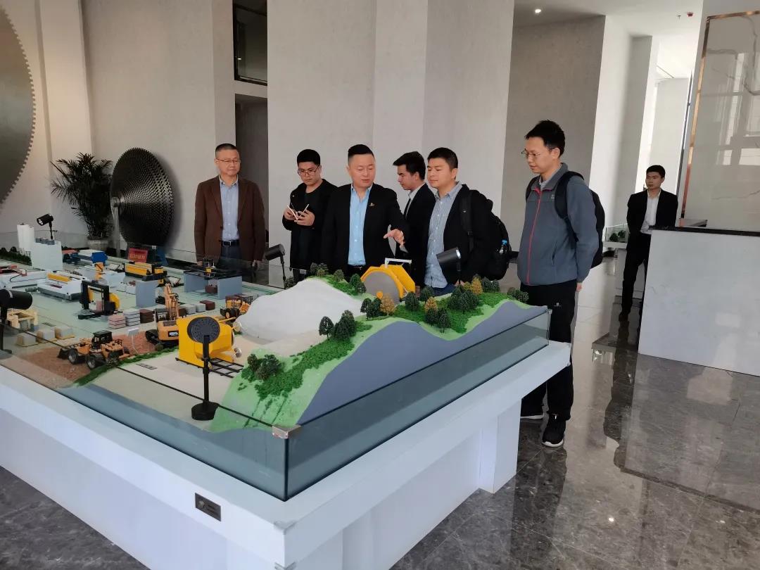 加強(qiáng)協(xié)同，西人馬專家團(tuán)隊(duì)走訪石材機(jī)械輔料產(chǎn)業(yè)聯(lián)合會(huì)！