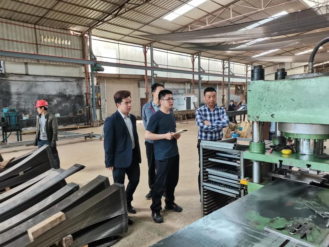 加強(qiáng)協(xié)同，西人馬專家團(tuán)隊(duì)走訪石材機(jī)械輔料產(chǎn)業(yè)聯(lián)合會(huì)！